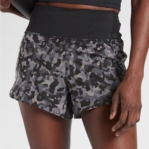 Athleta running free shorts 3.5”